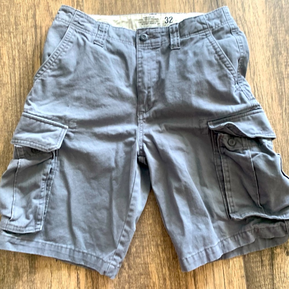 Old Navy cargo shirts, men’s size 32, gray